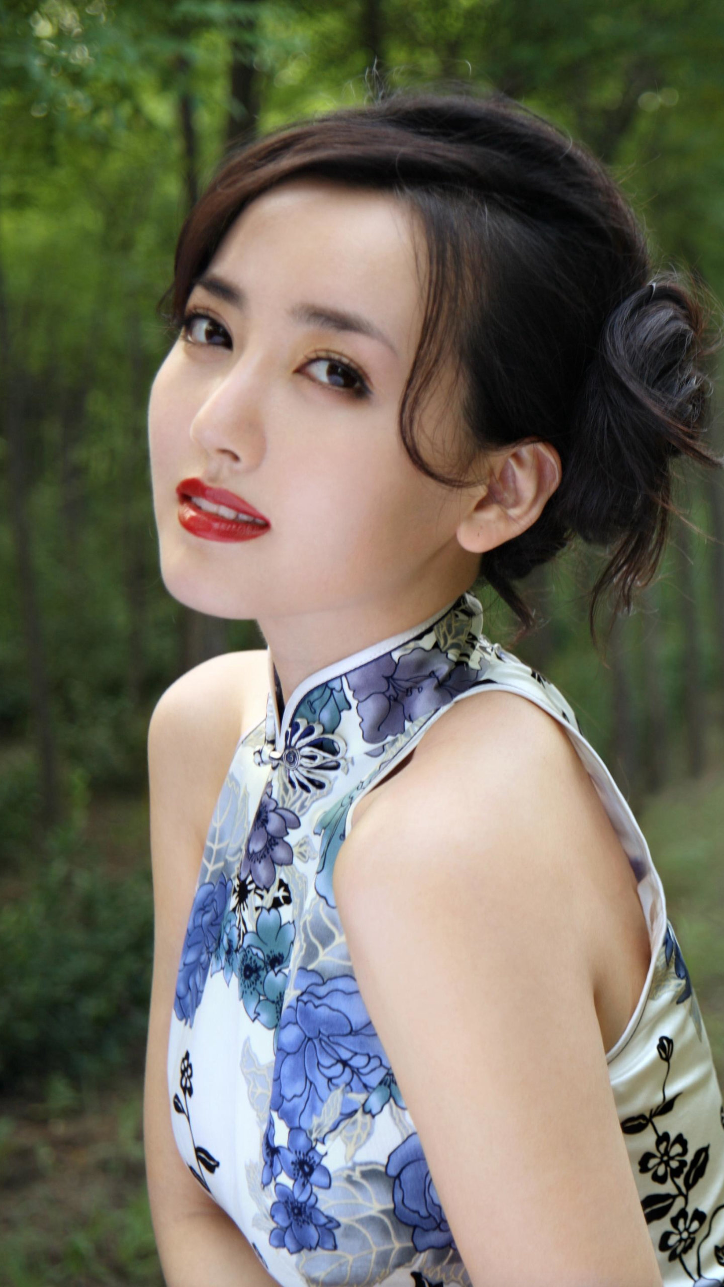 韩系时尚牛仔美女性感写真下载