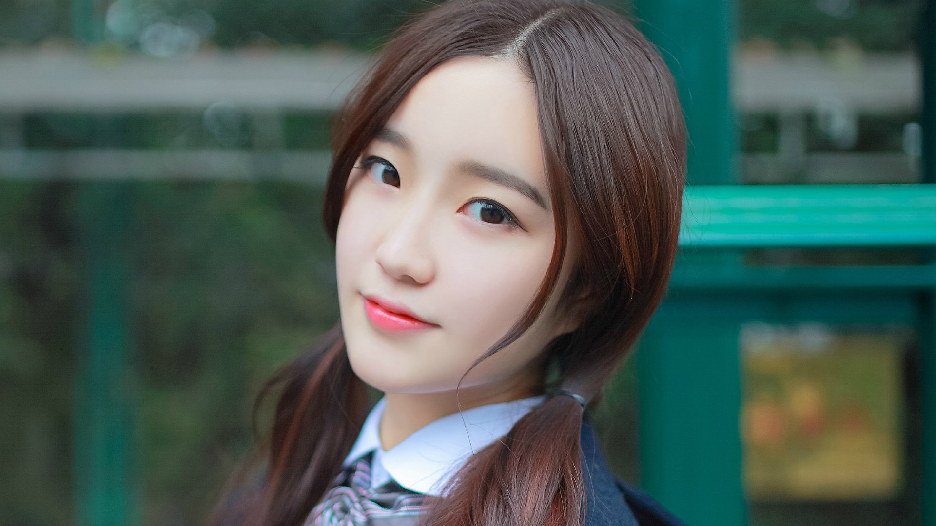 韩系时尚牛仔美女性感写真下载