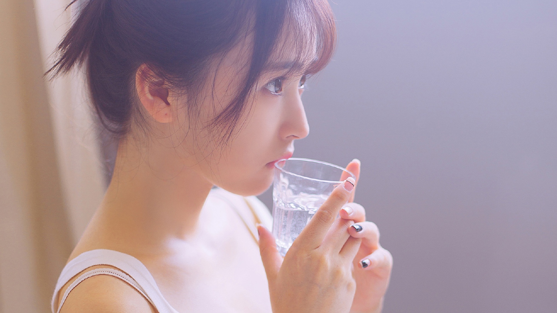 腿模Vicni学生制服私房******美女图片