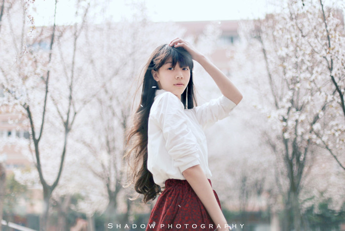 腿模Vicni学生制服私房******美女图片