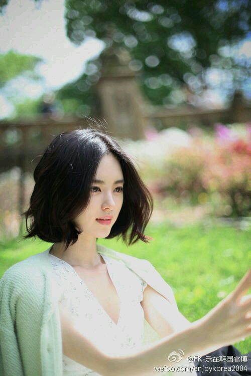 **萝莉诱人性感写真私房美女图片