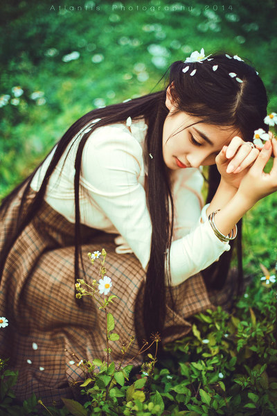 90后性感嫩妹米妮**酥胸诱人****美女图片