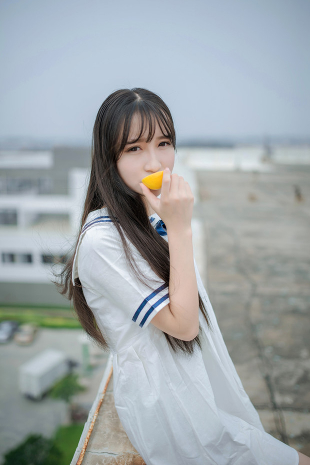 微博女神李麦文Mai独领风骚**私房照写真图片下载