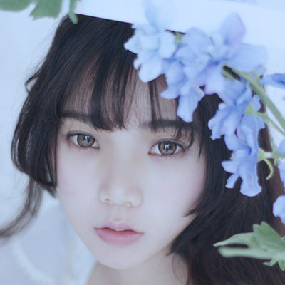 90后美女校花 超纯美海边写真