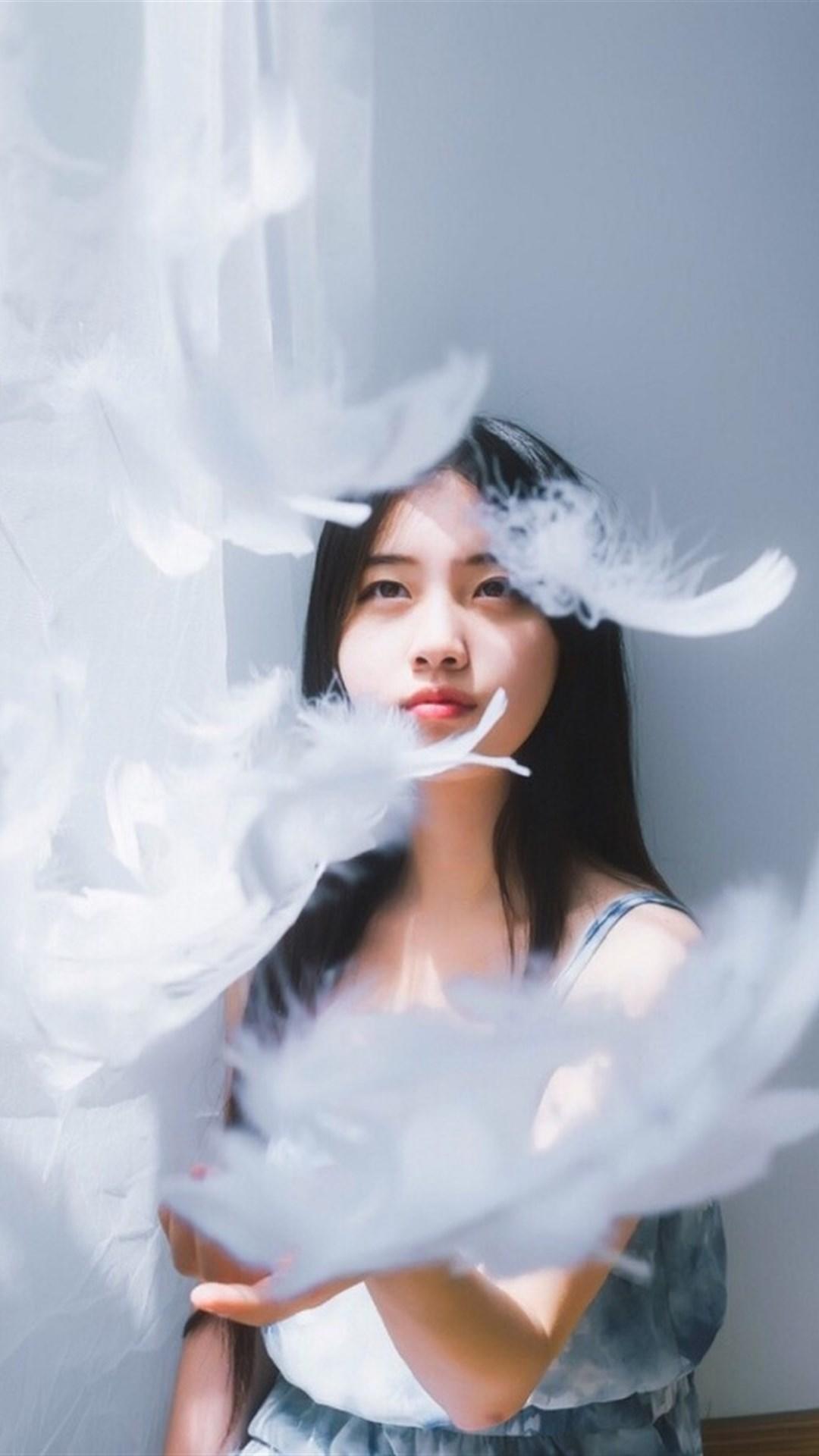 白皙妩媚美模特家居照 气质美女