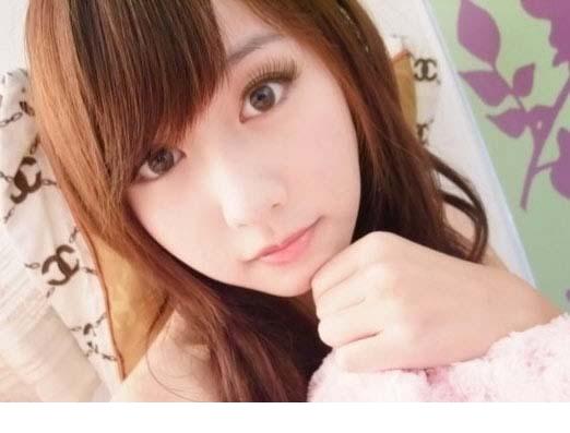 性感佐野雏子丰满上围呼之欲出模特美女图片