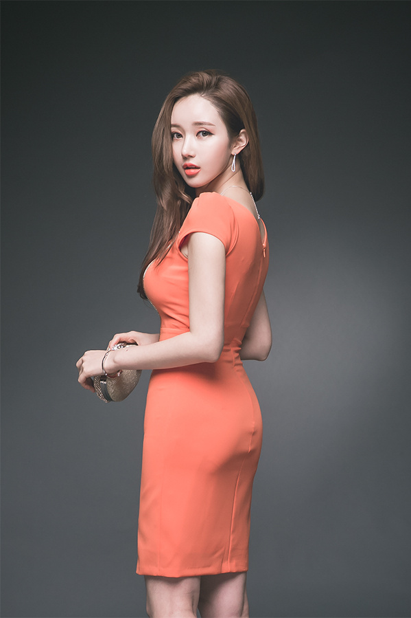 极致诱惑羞射粉嫩大眼美少女滕菲菲甜美私房写真图集