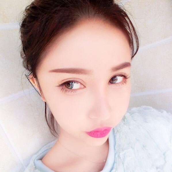 粉嫩粉嫩的清纯大眼美女夏木颖白色性感透视内衣的摄人心魄诱惑写真图片(三)