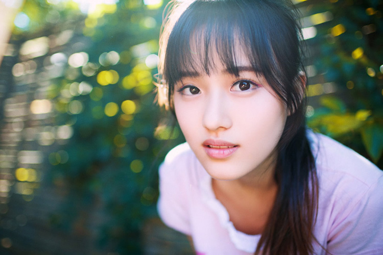 白皙粉嫩的清纯小蛮腰美女气质迷人写真图片合集