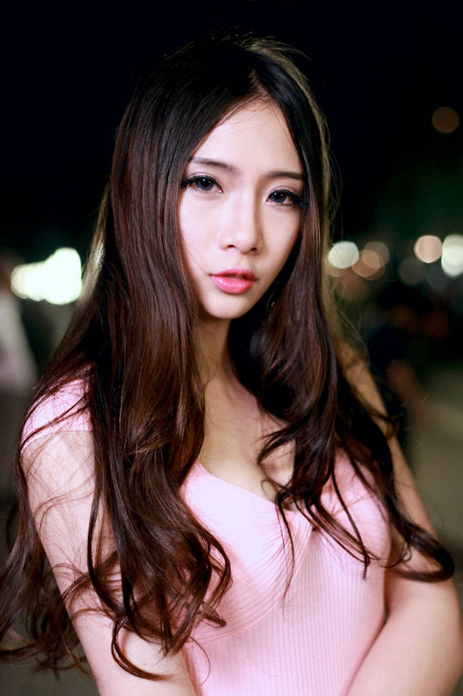 大眼睛清纯美女顾骄娇私房人体艺术写真图片