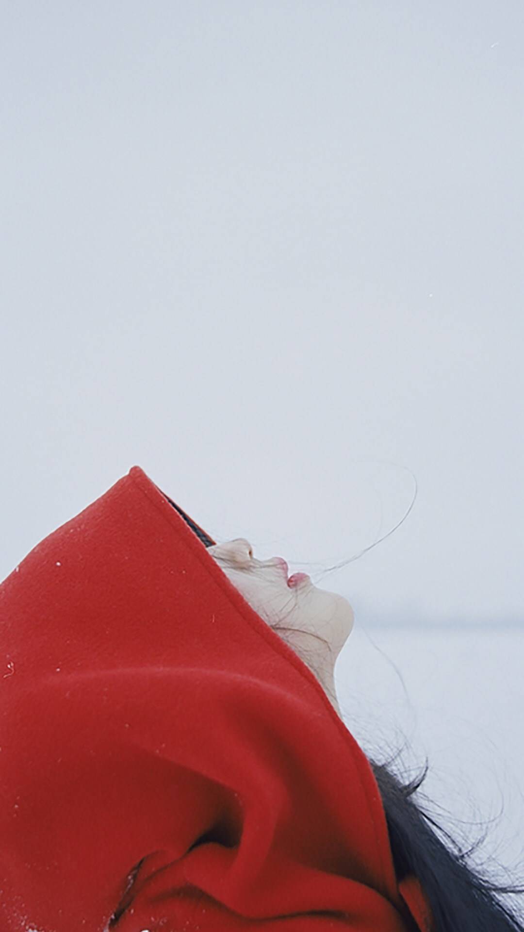 淘气小可爱滑落的肩带 粉嫩小美女