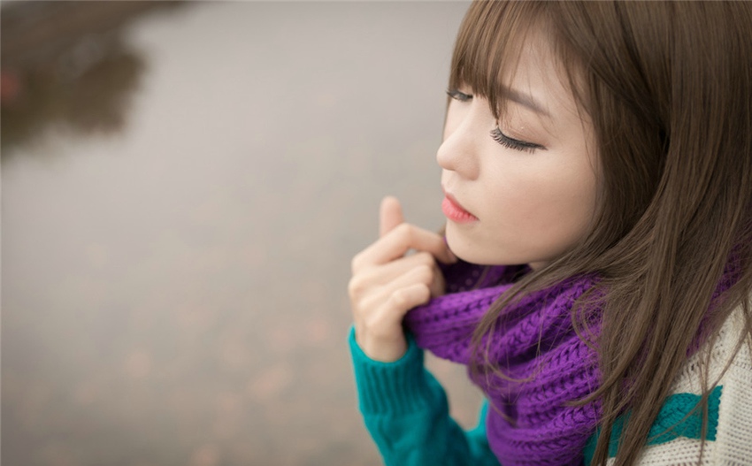 粉嫩内衣性感女神 金发女神蕾丝睡裙自拍照
