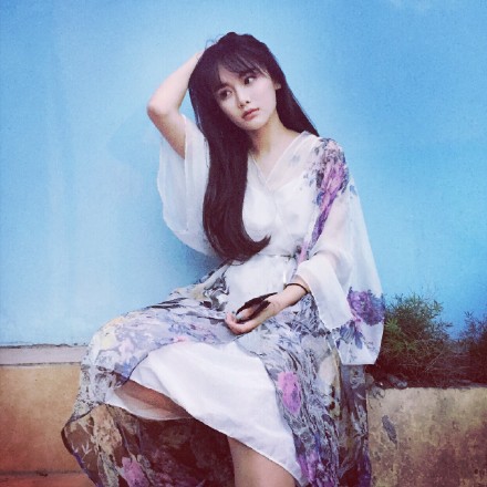 90后美女校花  G奶比基尼写真