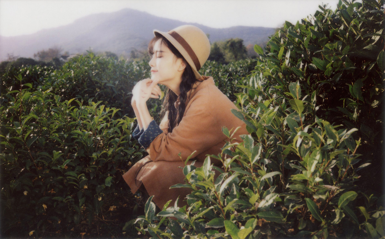 海岸上的天使 比基尼美女海边玩耍