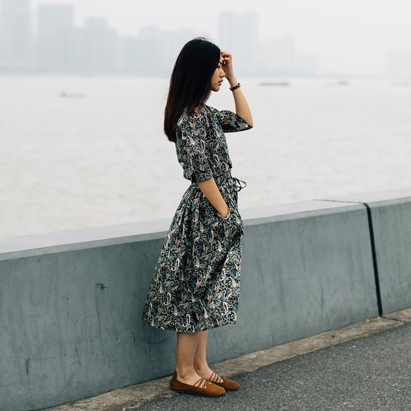 白皙美腿翘臀美女性感惹火写真图片