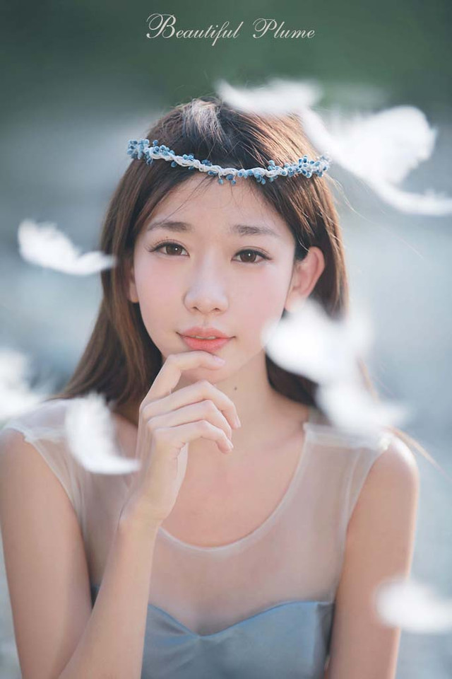 性感美女模特菲菲性感美腿诱人写真